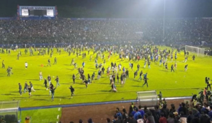 bao-loan-bong-da-indonesia-cuoc-au-da-lon-nhat-the-gioi